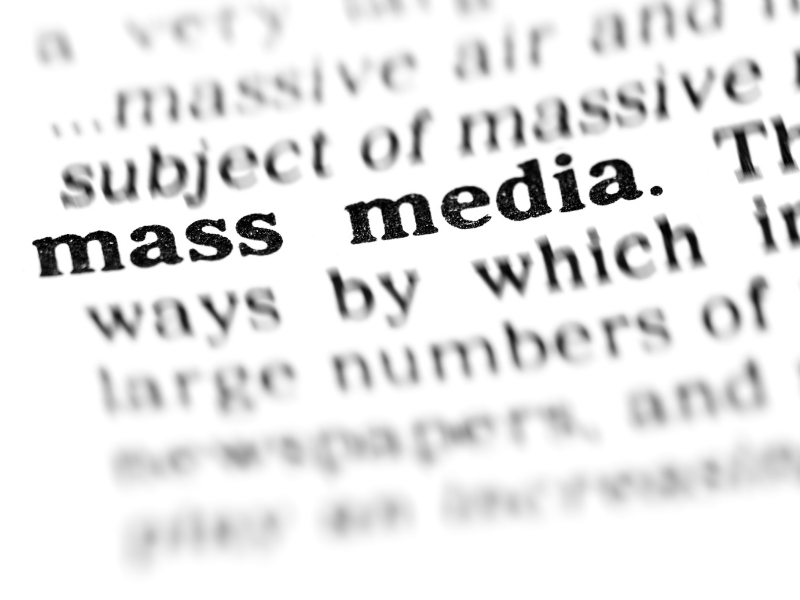Sederhananya, media massa adalah sarana atau medium yang digunakan dalam komunikasi massa.