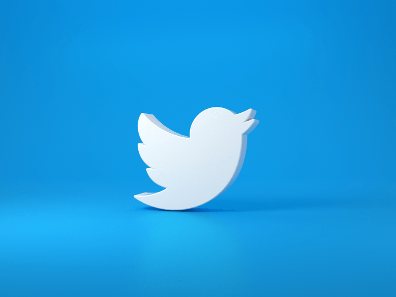 Twitter merupakan salah satu media sosial yang berbasis text untuk bertukar pandangan dan opini.