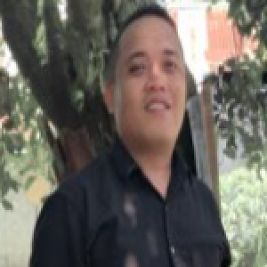 Penggerak LindungiHutan - Roy Marthen Saladi